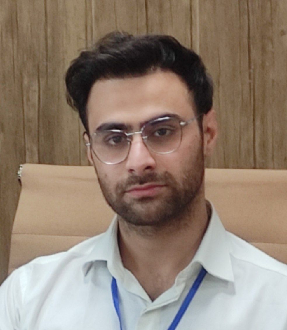 دکتر  