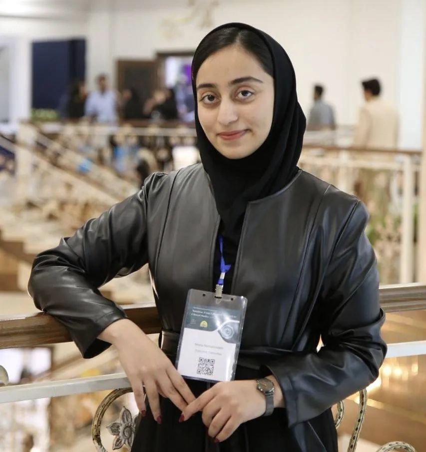 دکتر مونا نعمتی زاده
