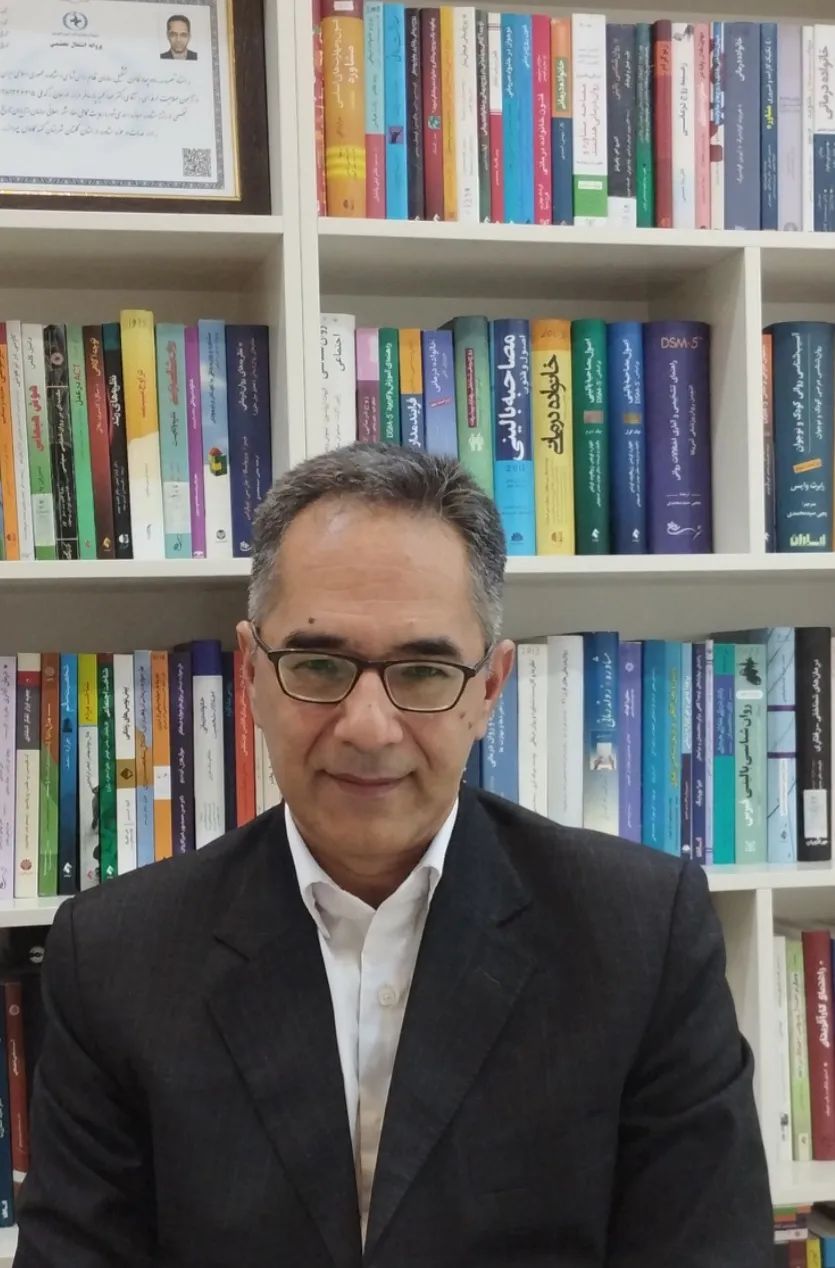عبدالحمید پارسافر دکترای تخصصی مشاوره  [ خانواده - نوجوانان - ازدواج - اضطراب ، افسردگی و سایر اختلالات]