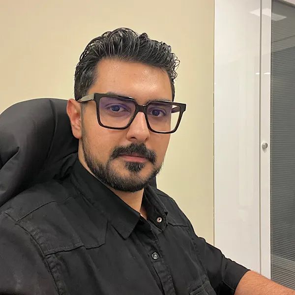 دکتر سپهر کرباسی متخصص چشم‌پزشکی, دکترای حرفه ای پزشکی