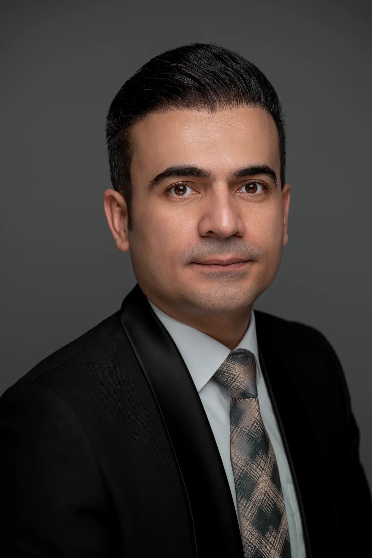 دکتر علی رضا اکبری