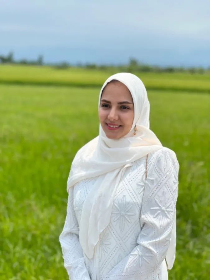 دکتر مینو رستمی متخصص زنان و زایمان, دکترای پزشکی