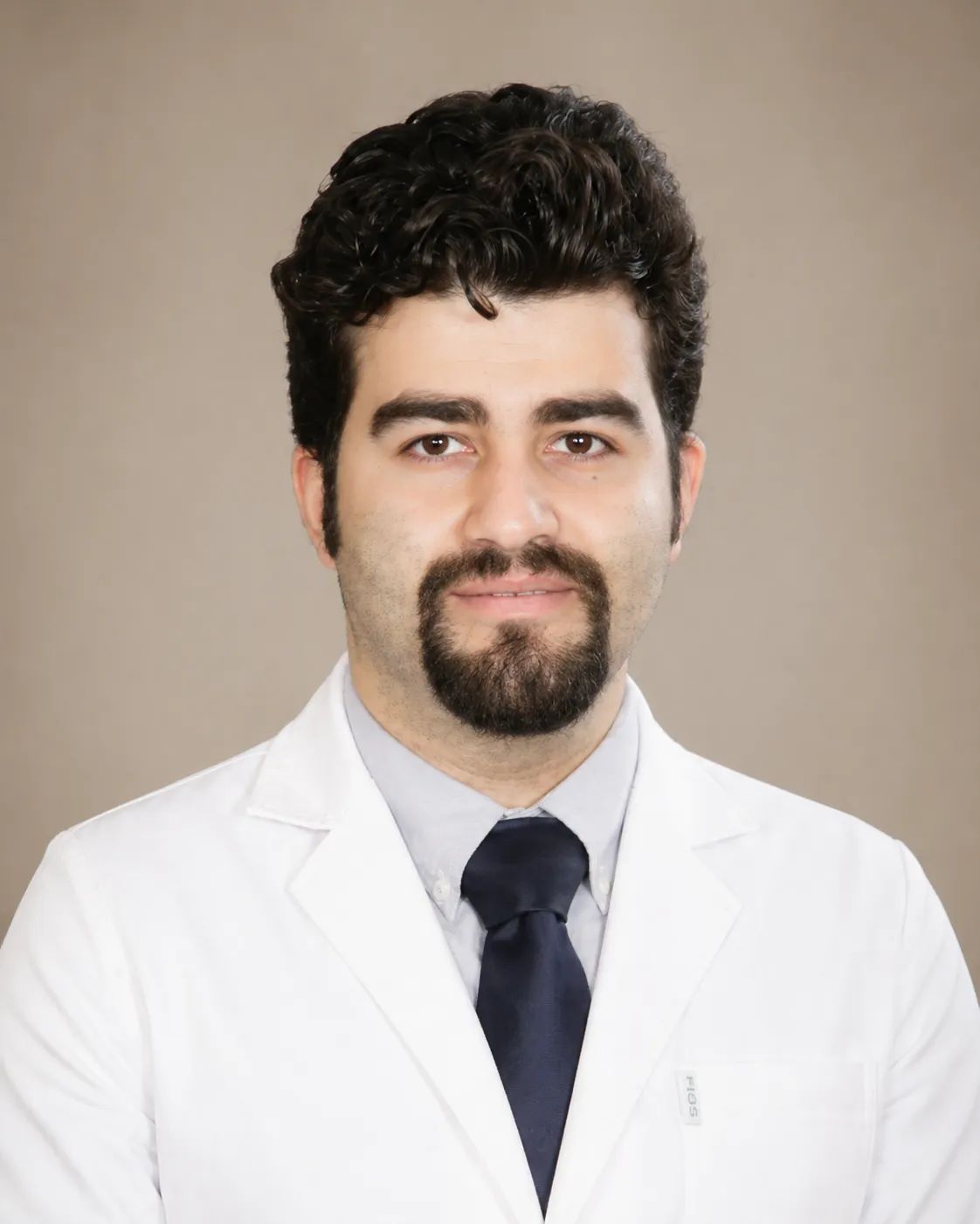 دکتر فؤاد توسن دکترای حرفه‌ای دندانپزشکی (زیبایی - ترمیمی)