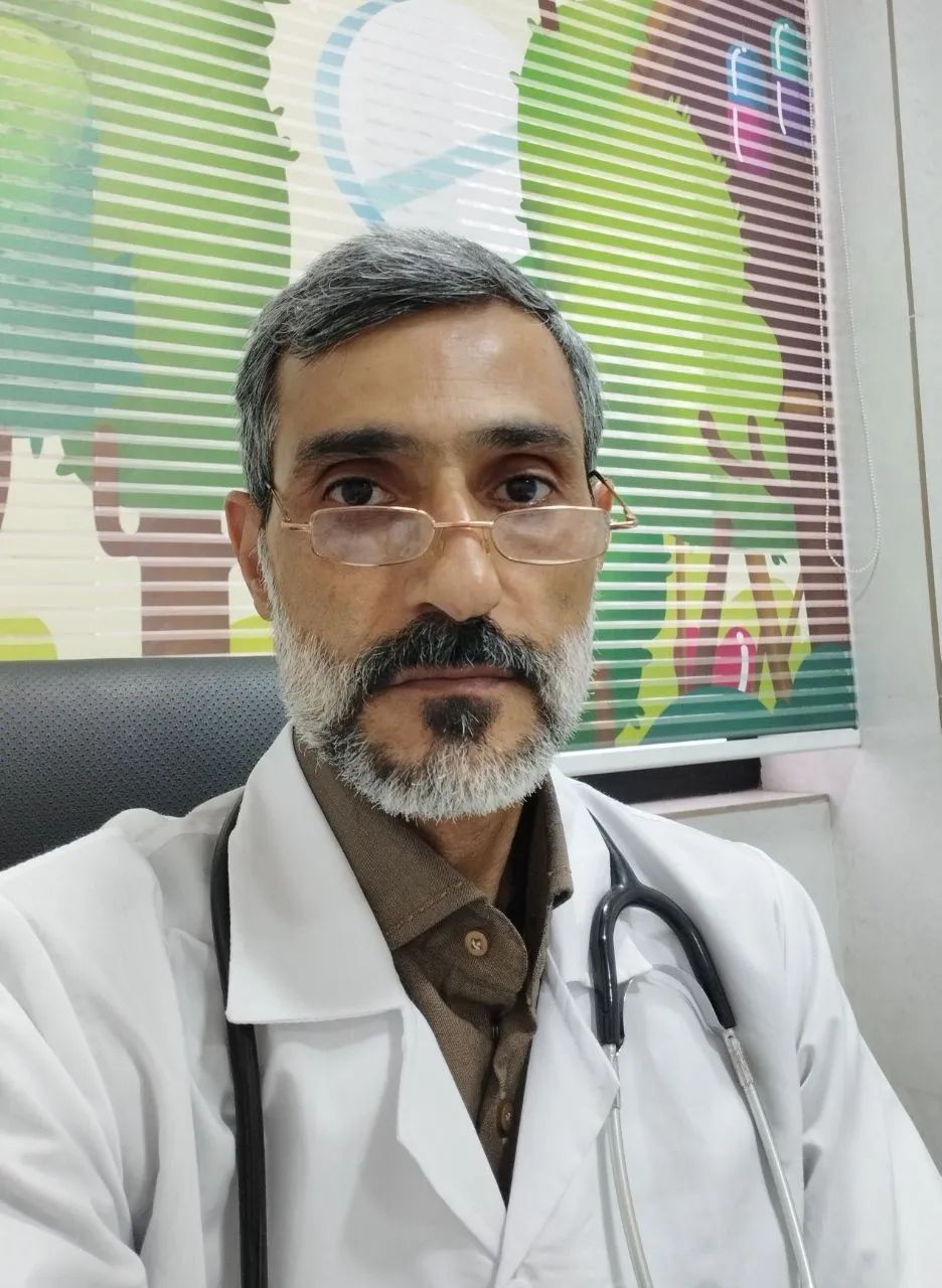 دکتر محمود نقیب زاده متخصص بیماری های کودکان