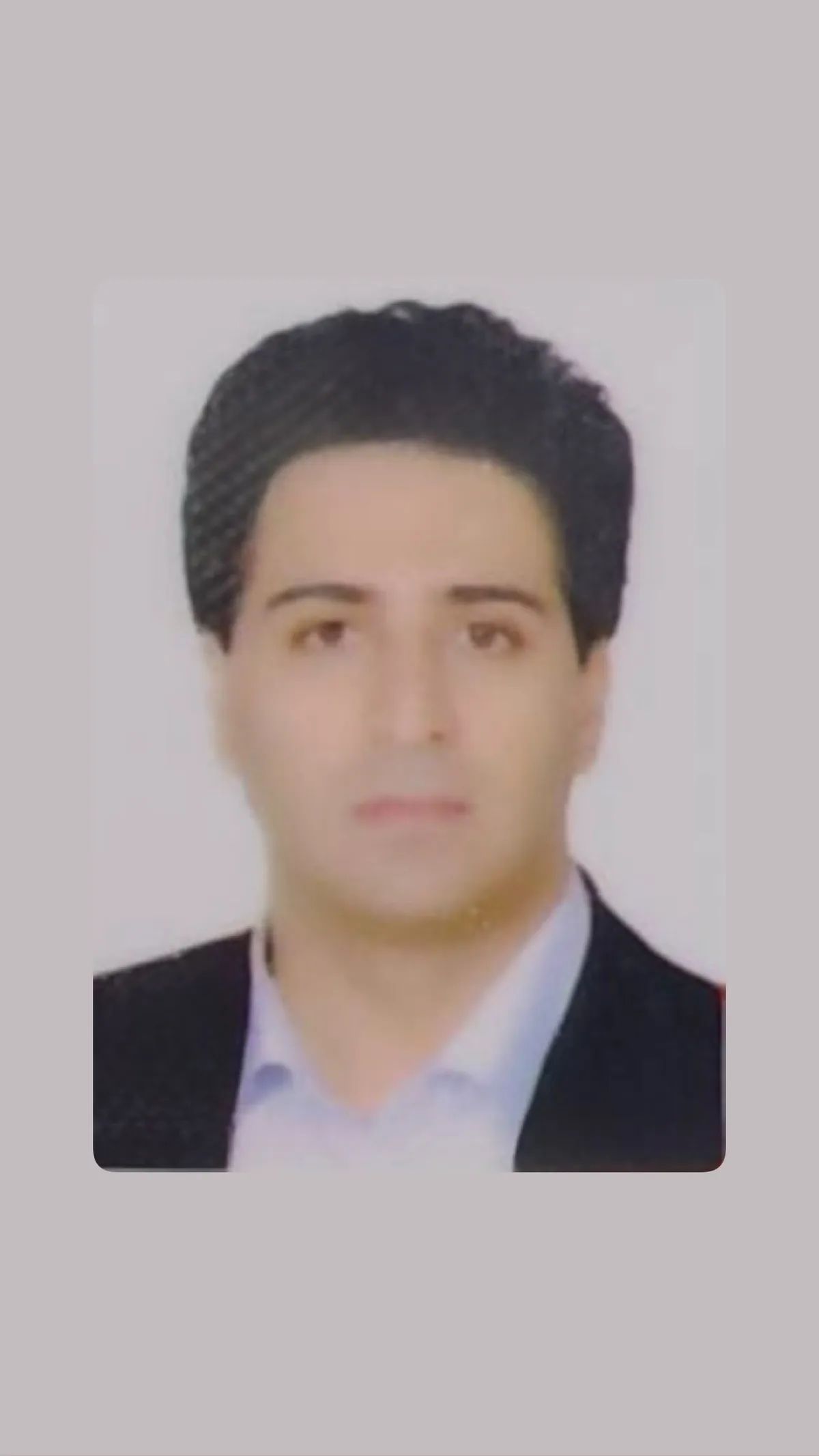 برنا کهنموئی دکترای حرفه‌ای دندانپزشکی