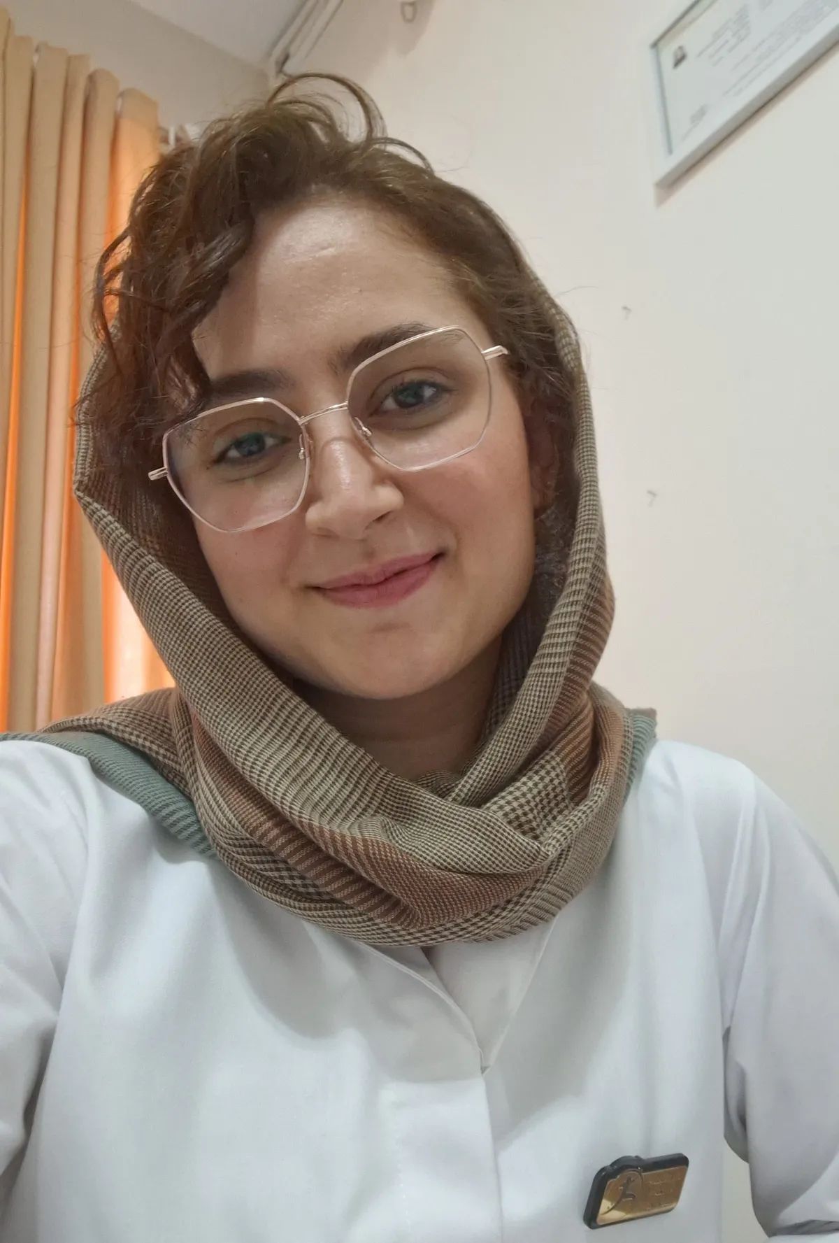 فرخ ناز دهقانی کارشناس فیزیوتراپی