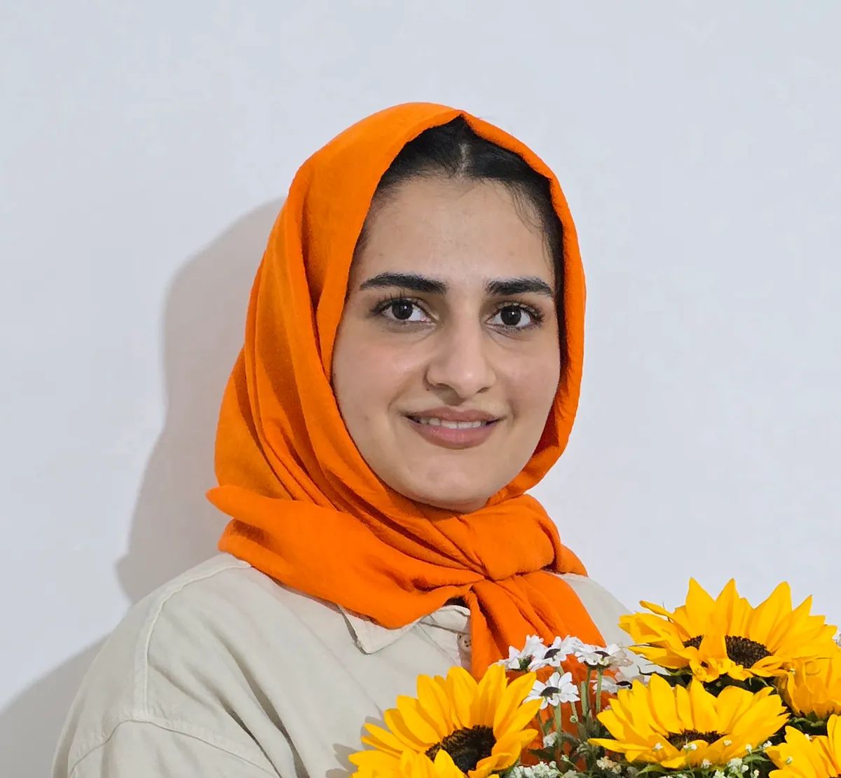 ام البنین شرمسارحسنعلی ده دکترای دندانپزشکی