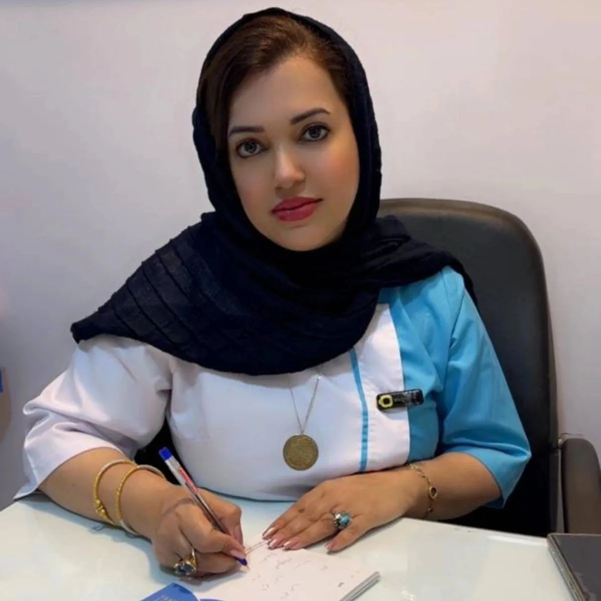 سمیه کاشرفی فرد کارشناسی فیزیوتراپی ، درمان سکته مغزی، درمان سیاتیک،فیزیوتراپی پس ازجراحی،تمرین درمانی،استفاده ازمگنت، شاک ویو،لیزرتراپی برای ترمیم بافت ،بیوفیدبک، مشکلات کف پایی، بیماری های نورولوژیک -ام اس -پارکینسون-