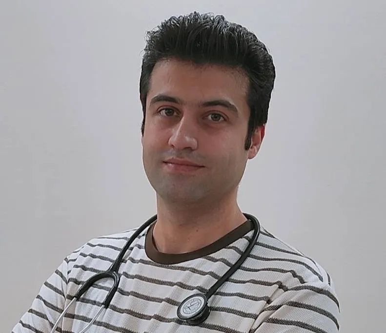 دکتر حامد شریعت زاده دکترای پزشکی