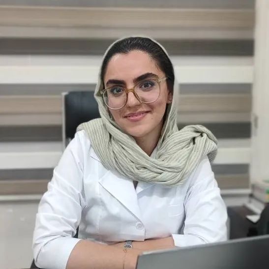 پانیذ روناسی کارشناس ارتوپدی فنی (ارتز و پروتز)