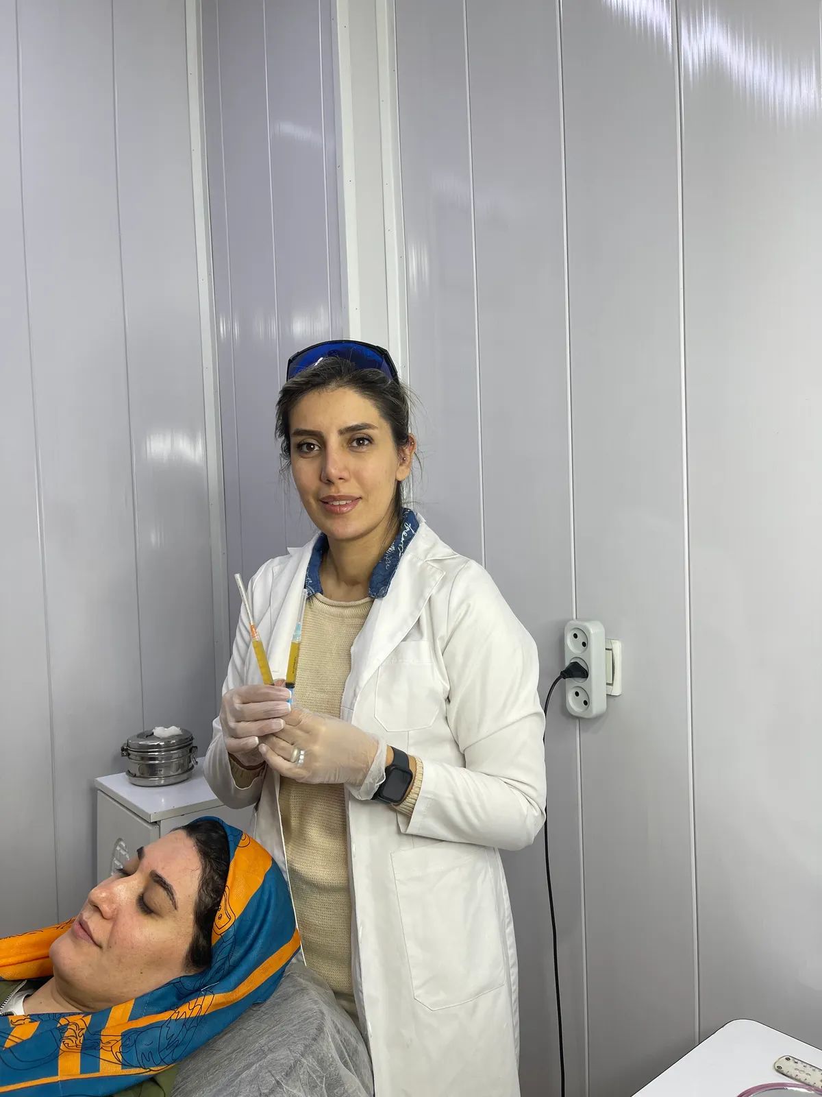 دکتر سانیا صانعی دکترای پزشکی