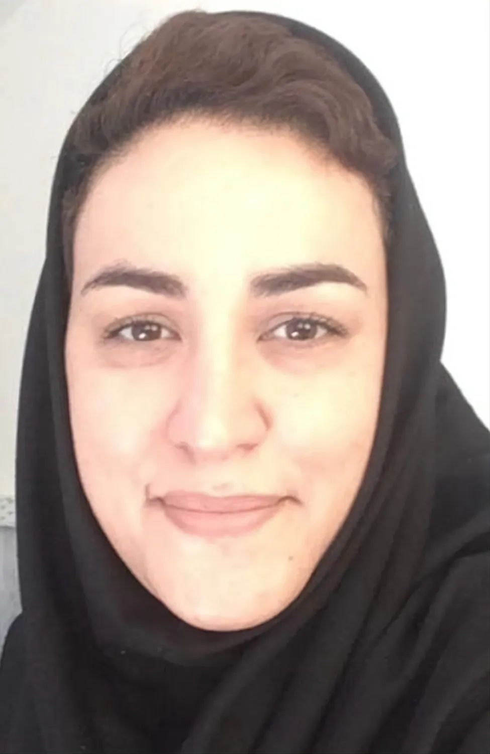 دکتر افسانه مختاری دکترای دندانپزشکی