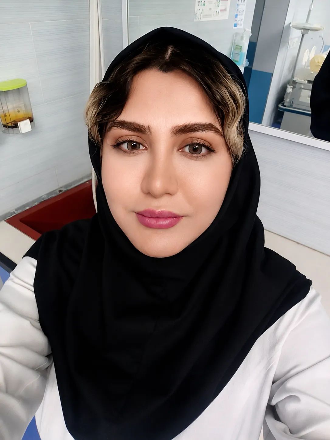 اسماء شهیدی کارشناس مامایی