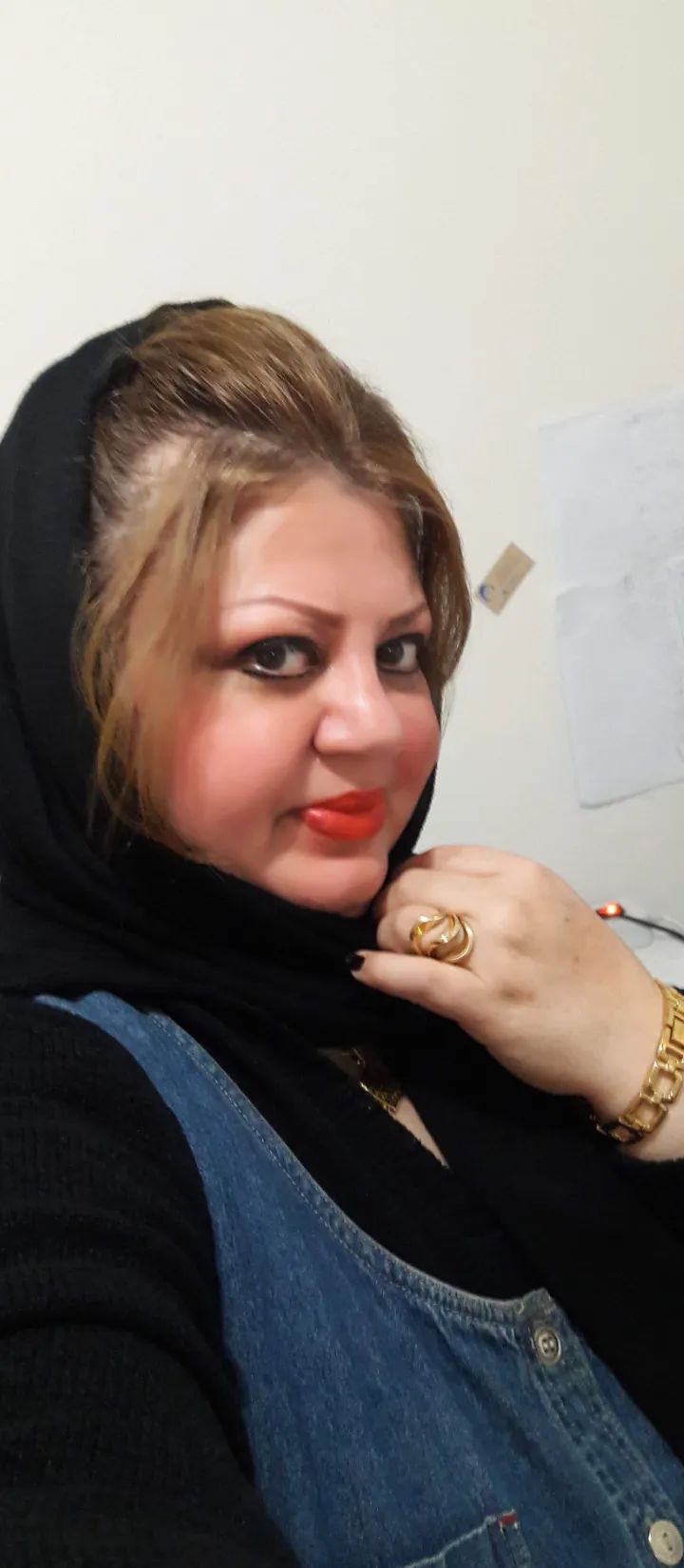 همای اعزی کارشناس مامایی