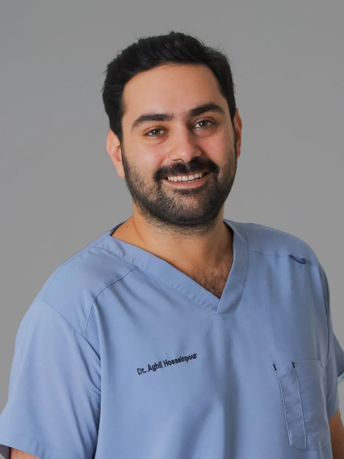 عقیل حسین پورصنعتی دکترای دندانپزشکی