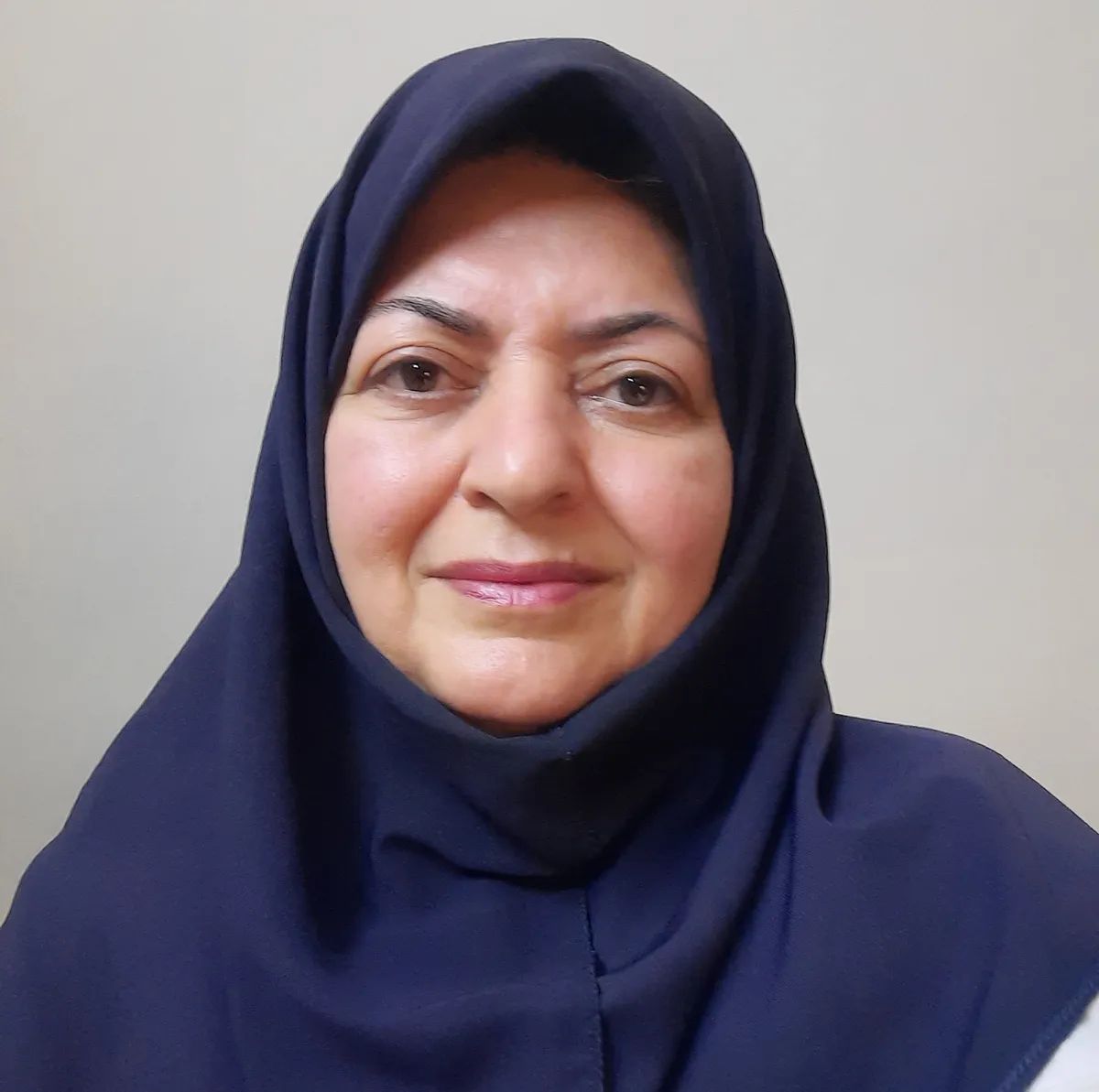 دکتر اشرف تشکری فوق تخصص روانپزشکی کودک و نوجوان, متخصص روانپزشکی, دکترای پزشکی