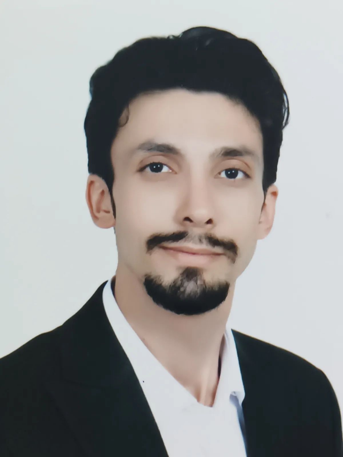 مهدی خلیل پوراردی دکترای دندانپزشکی