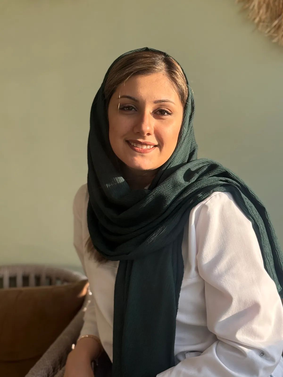 مبینا احمدی کارشناس فیزیوتراپی