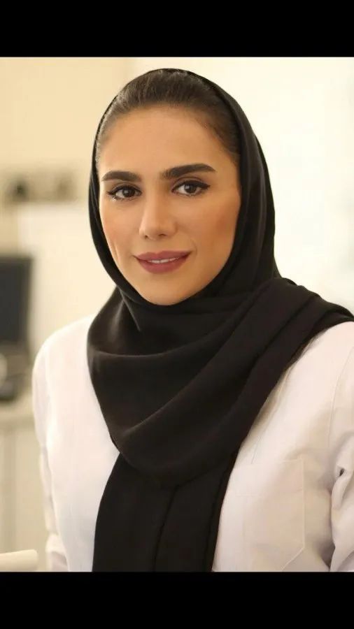 دکتر مانوشا امیری سیاوشانی متخصص دندانپزشکی ترمیمی, دکترای دندانپزشکی