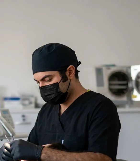 سینا همتی اسک شهر دکترای دندانپزشکی