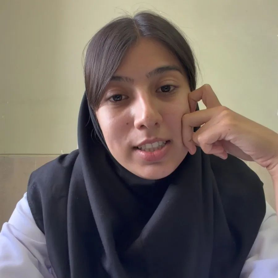 محدثه عارفیان جزی دکترای پزشکی