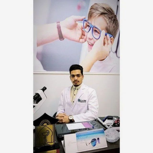 علی عباسی مهرآبادی کارشناس ارشد بینایی سنجی