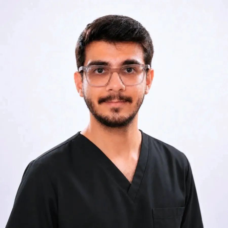 علی آشیانی کارشناس فیزیوتراپی