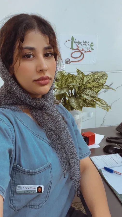 شقایق نیک پور دکترای پزشکی
