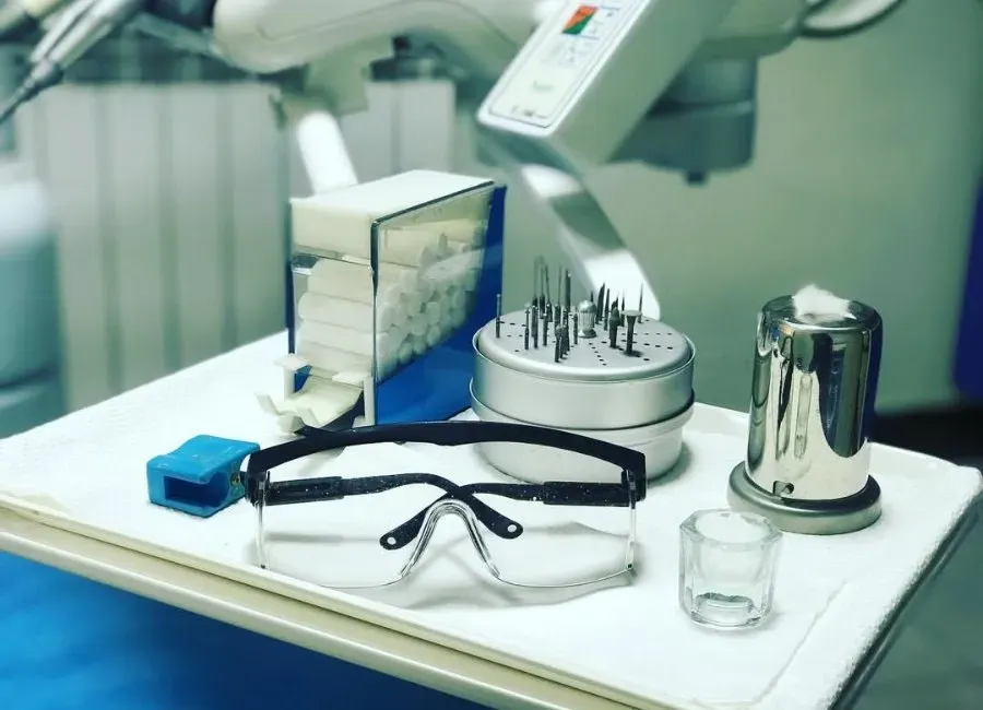 دکتر علیرضا اسکندریان دکترای دندانپزشکی