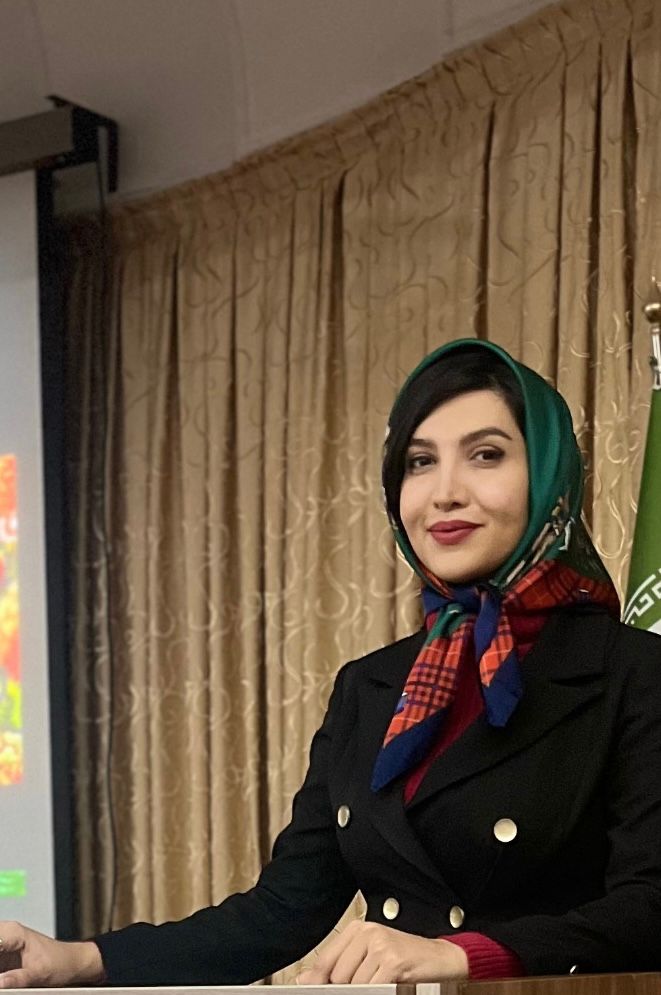 دکتر سیده ماندانا صفی شاهی متخصص روانپزشکی، دارای بورد تخصصی، عضو هیئت علمی دانشگاه
