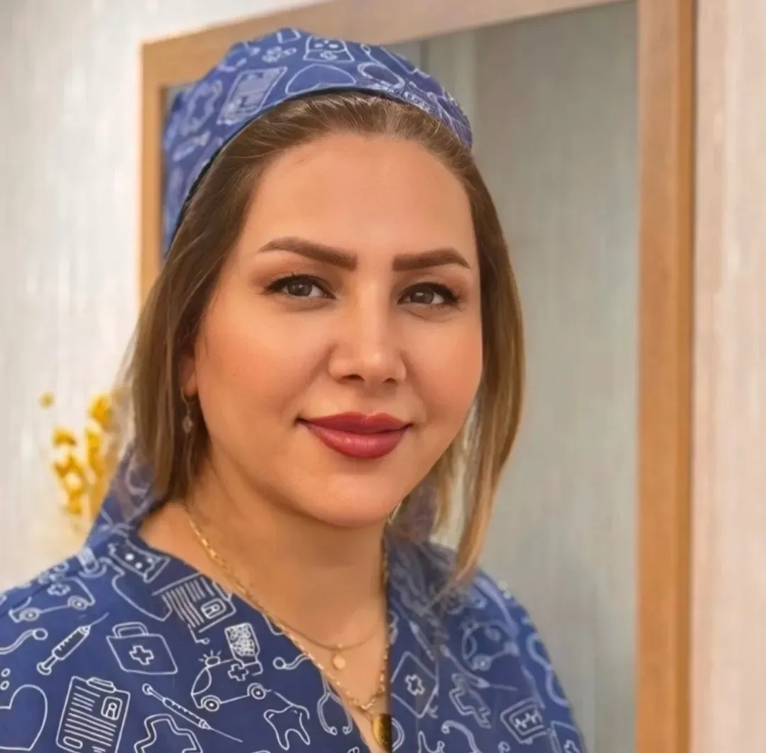 فرح ناز قادریان کارشناس مامایی