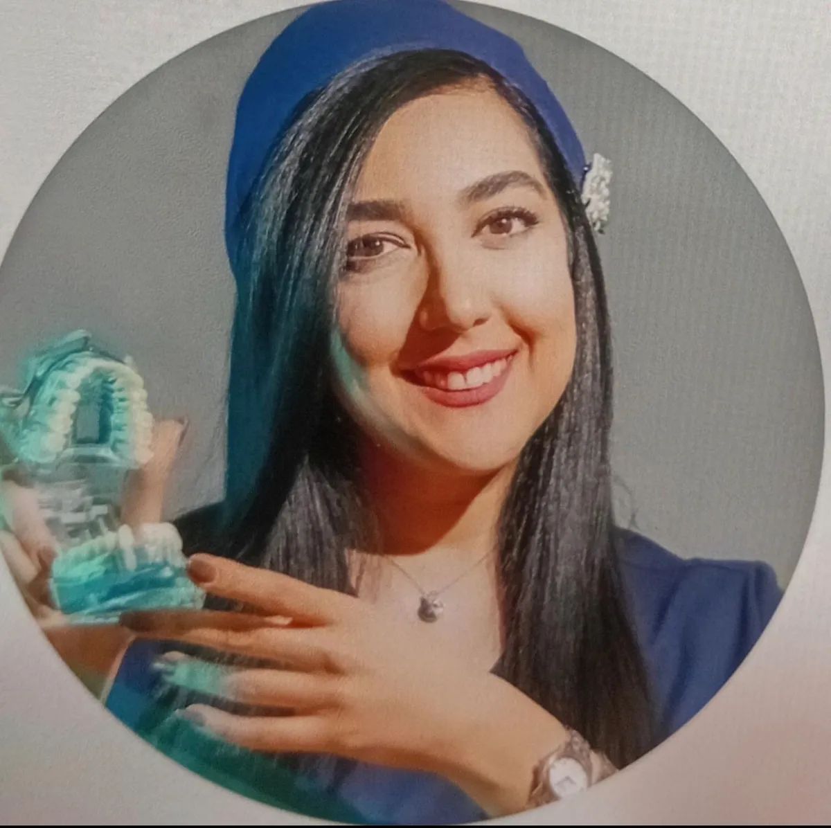 دکتر فرحناز قاسمی دکترای دندانپزشکی