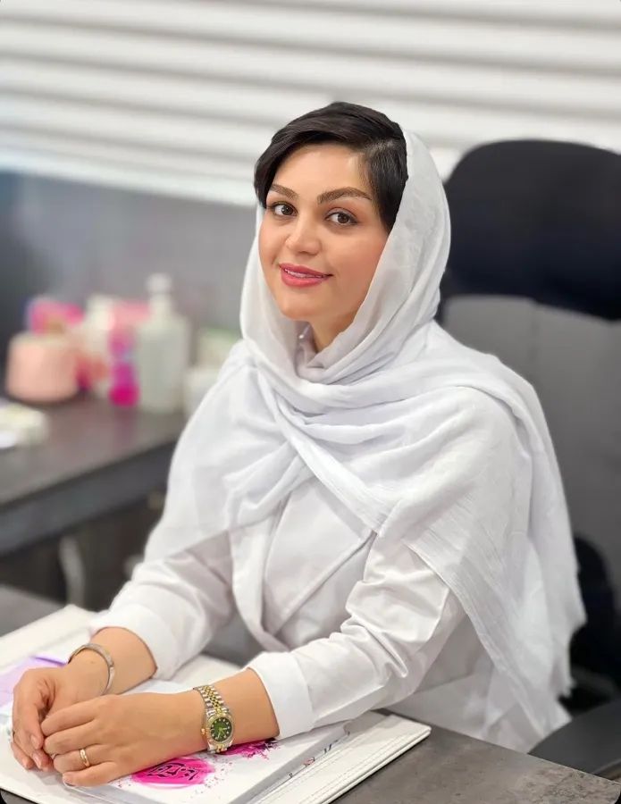 فاطمه فریدونی پور کارشناس مامایی