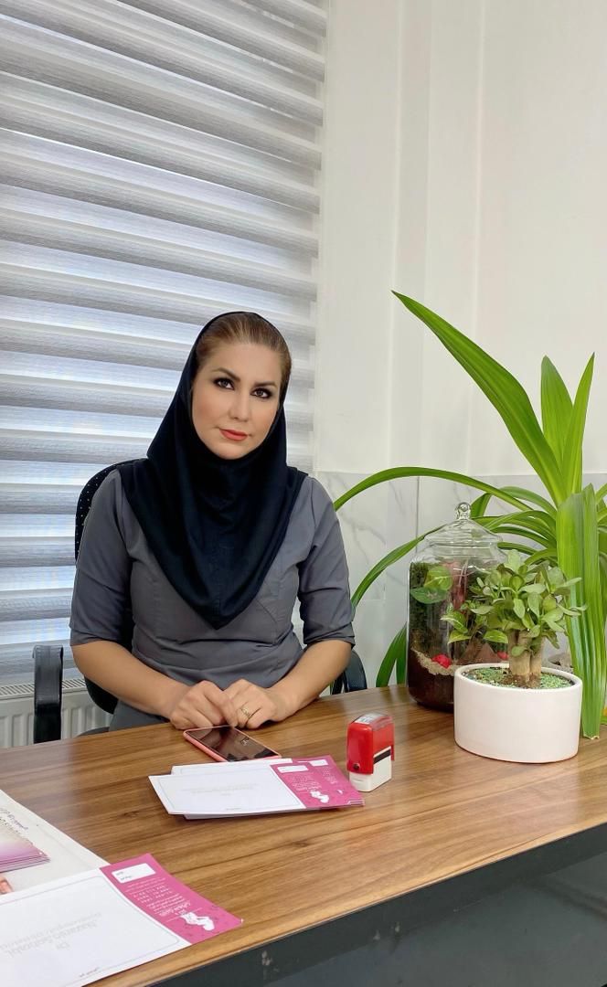 نازنین سهرابی متخصص زنان و زایمان
