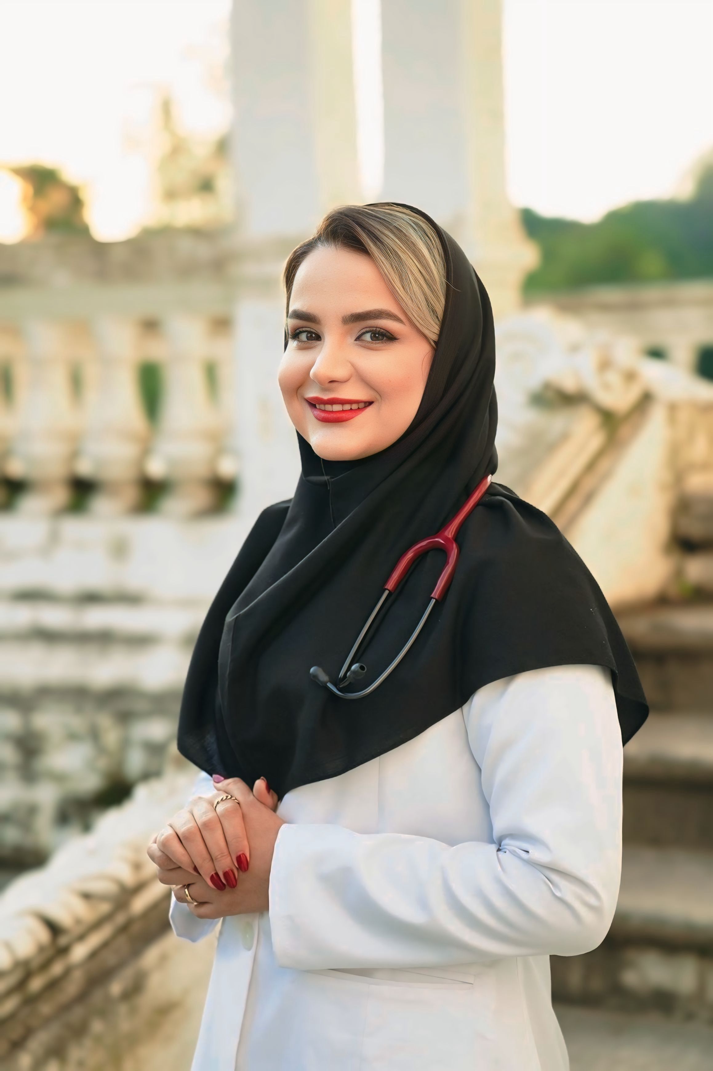 دکتر هاله قبادی بیستونی
