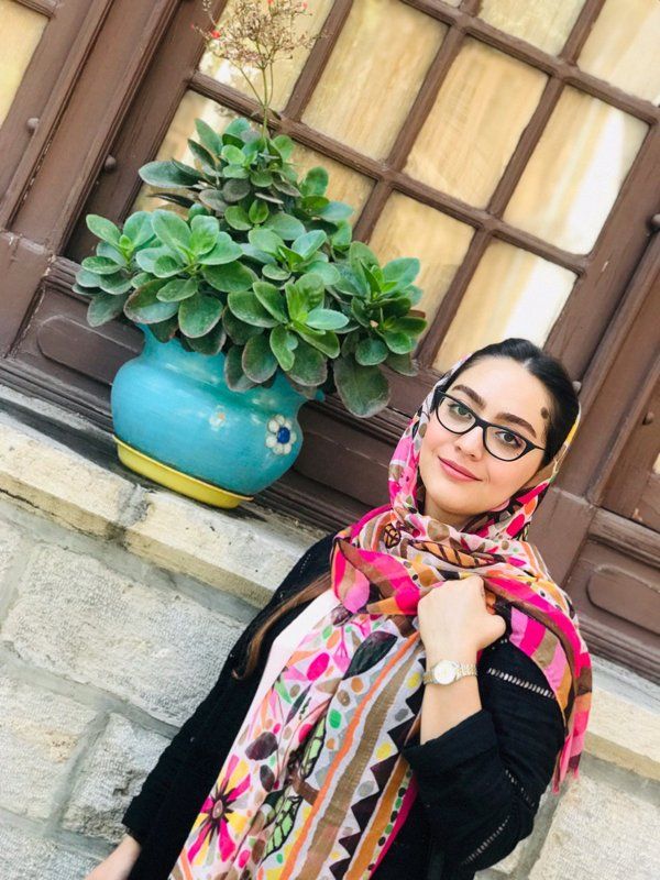 دکتر نگین توسلی
