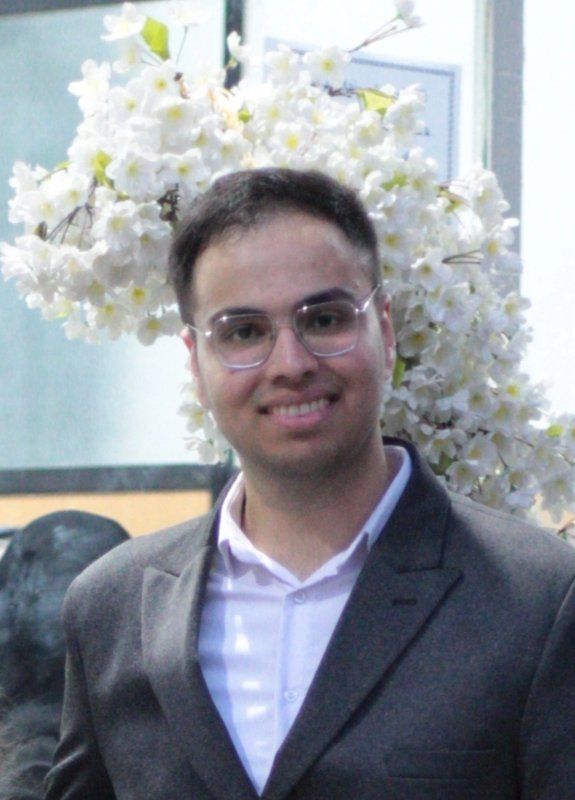 دکتر پارسا آقامحمدی