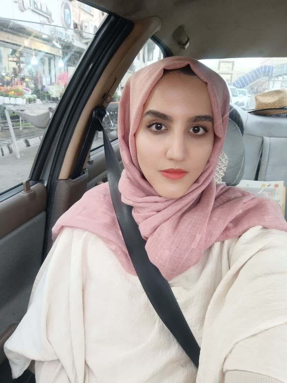 فائزه باصفا دکترای دندانپزشکی