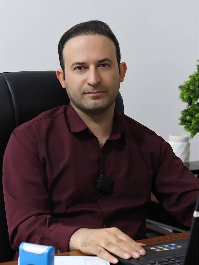 دکتر مهدی دادفر