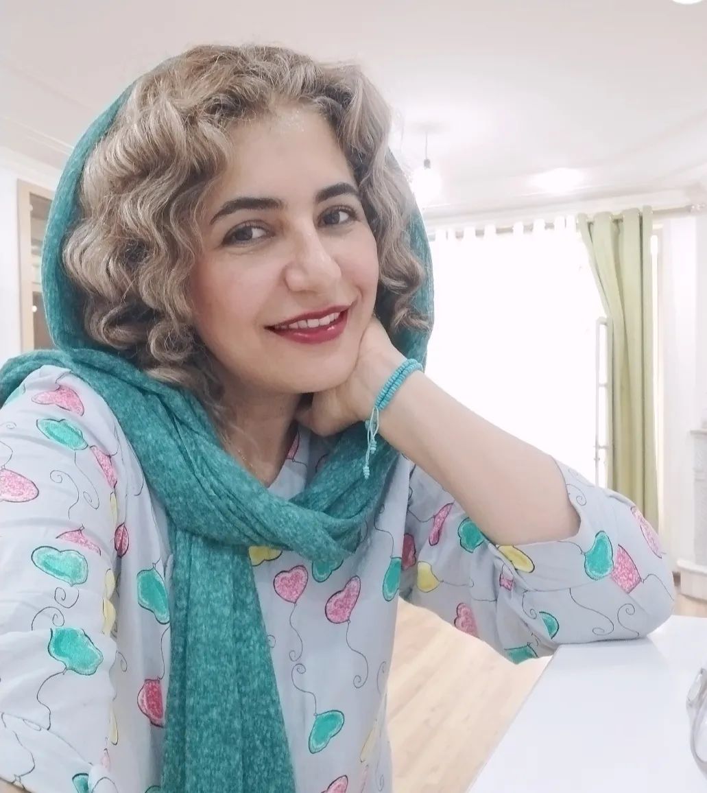 معصومه سادات ریاحی کارشناسی گفتاردرمانی.کارشناسی ارشد روانشناسی کودک.بازی درمانگر