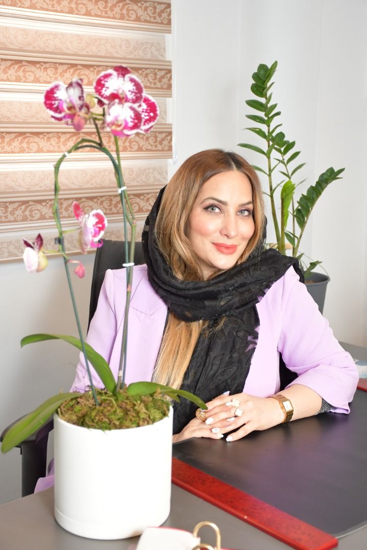 دکتر آمنه مظفری گرمه