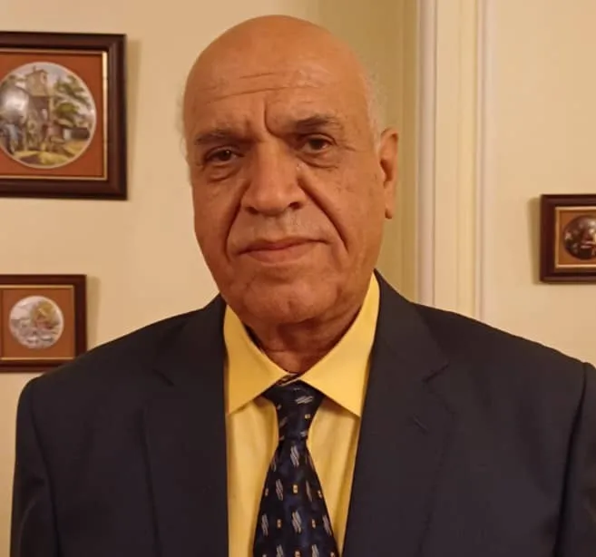 دکتر اردشیر اکبری