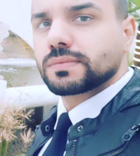 دکتر وحید عقدائی