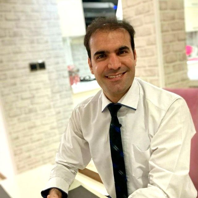 دکتر عباس وکیلی زارچ