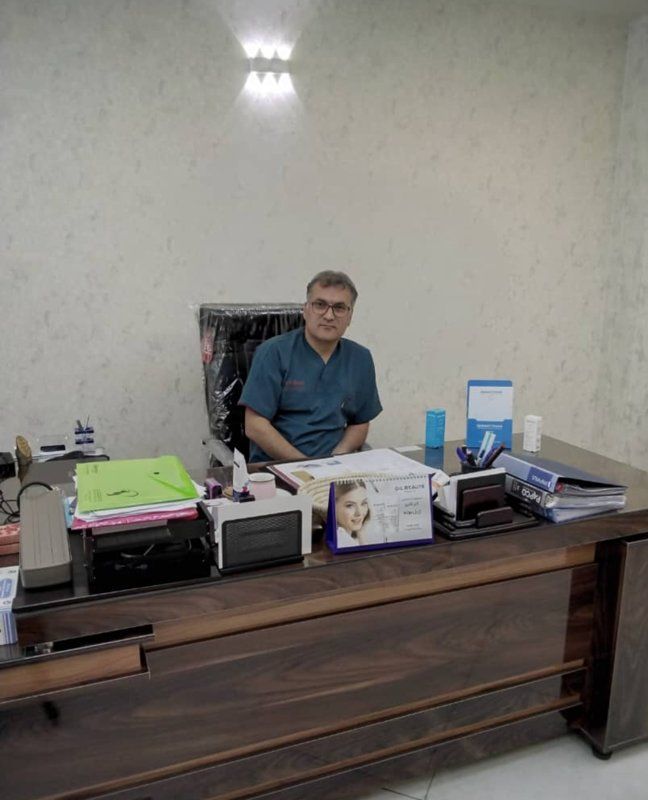 دکتر علی حصاری