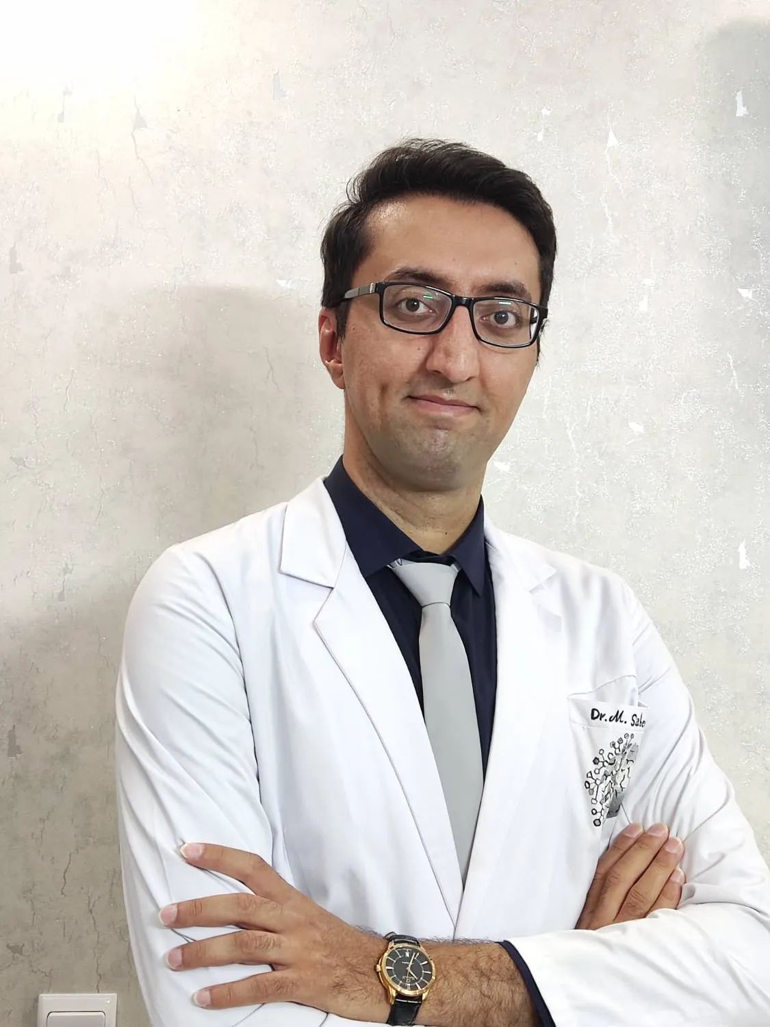 مهرداد صابرزاده متخصص جراحی مغز و اعصاب