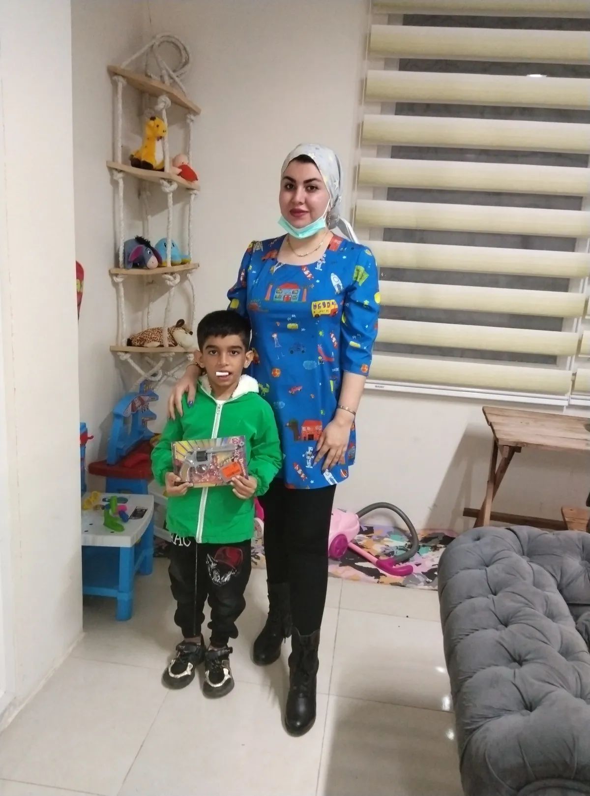 دکتر فاطمه خوش کردار دکترای حرفه ای دندانپزشک