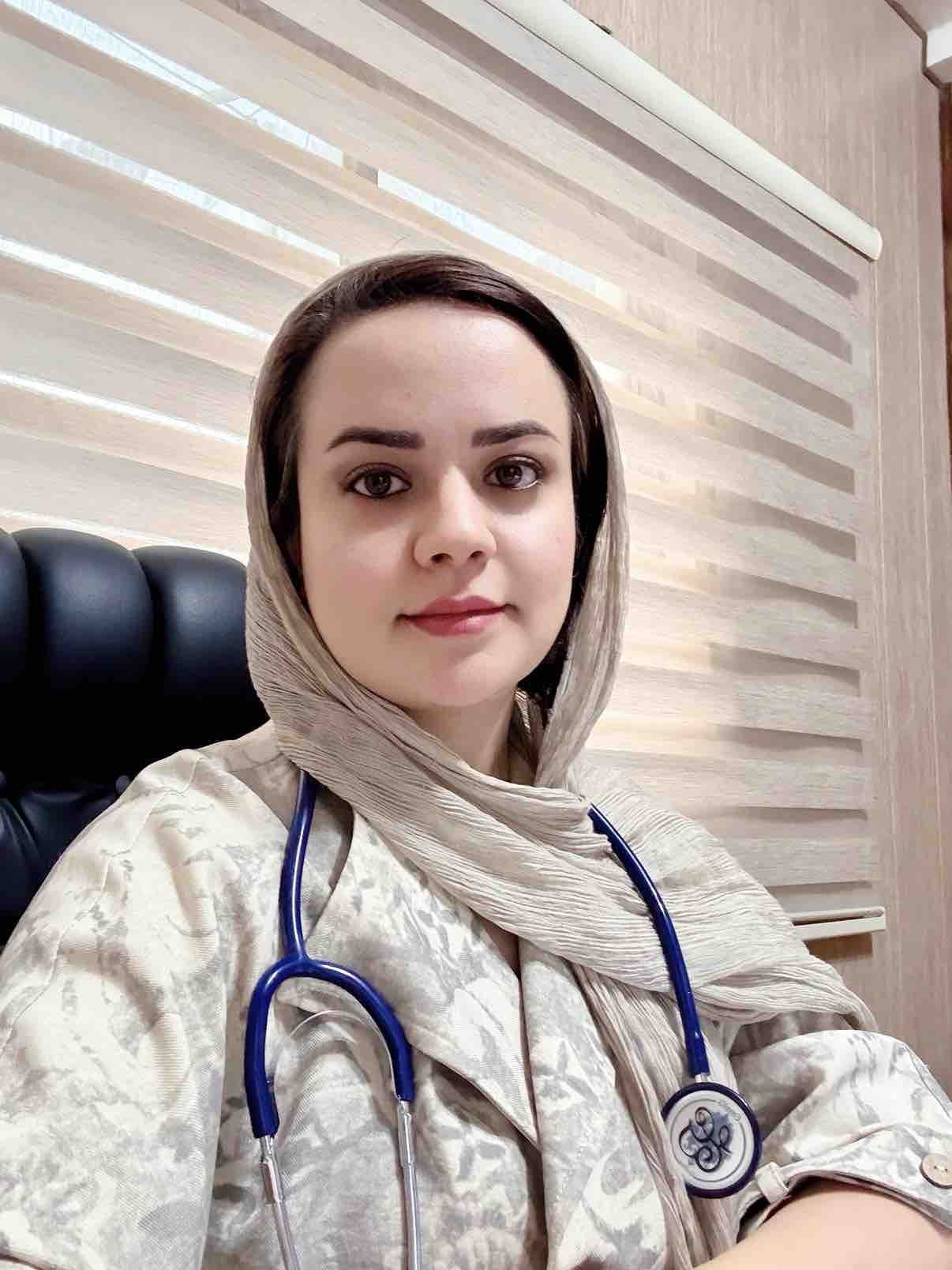 دکتر یاسمین نافذعارفی