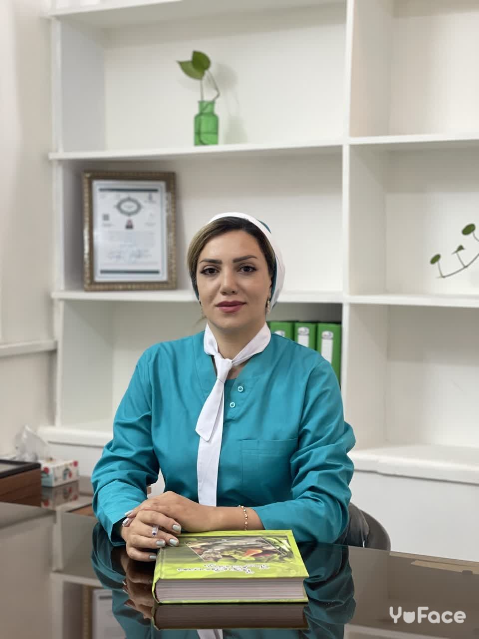 دکتر الهام شکل آبادی کارشناس ارشد تغذیه و رژیم درمانی