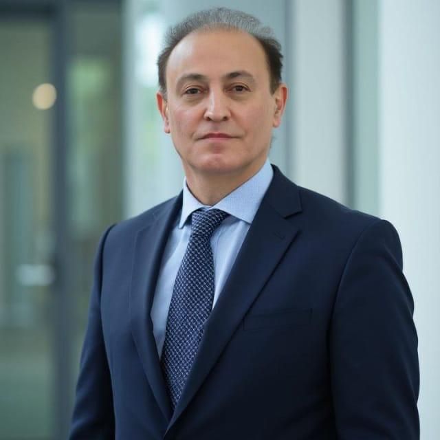 فرهاد فرنقی متخصص روانپزشکی